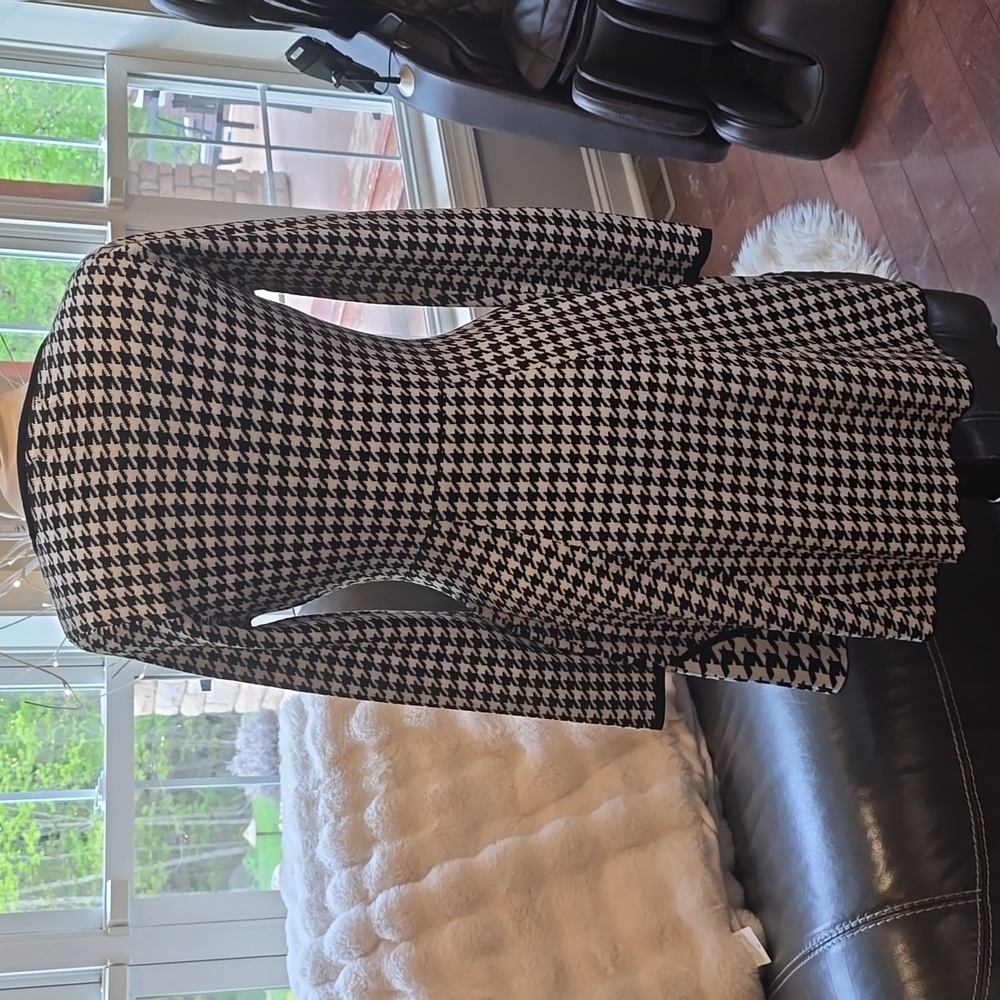 Calvin Klein Black and White Long Sleeve Dress - Picture 6 of 10